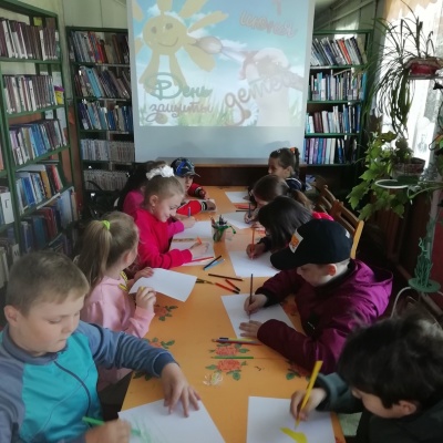 Фотоальбом: Открытие библиотечных летних чтений "Наше весёлое книжное лето" 3