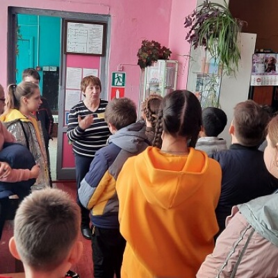 Экскурсия для учеников 6 «Б» 1 Экскурсия для учеников 6 «Б» 1