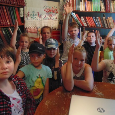 "Мы девочки и мальчики, как солнечные зайчики" 1