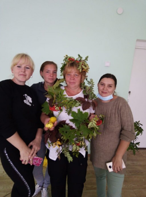 Осень золотая, в гости к нам пришла!