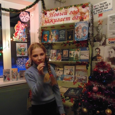 К нам праздник пришёл новогодний, волшебный подарок зимы 7