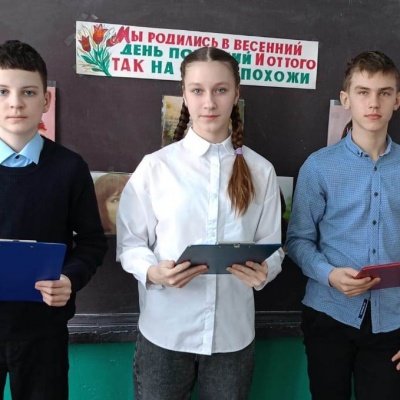 Мы  родились  в  весенний  день  погожий и  оттого  так  на  весну  похожи 2