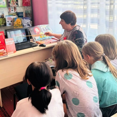 И  вспыхнуло  небо  первым  салютом! 5