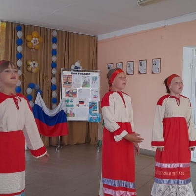 "НАМ ЕСТЬ, ЧЕМ ГОРДИТЬСЯ, И ЕСТЬ, ЧТО СБЕРЕЧЬ!" 6 + 8 "НАМ ЕСТЬ, ЧЕМ ГОРДИТЬСЯ, И ЕСТЬ, ЧТО СБЕРЕЧЬ!" 6 + 8