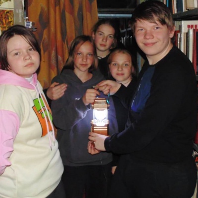 Семью сплотить сумеет мудрость книг 8