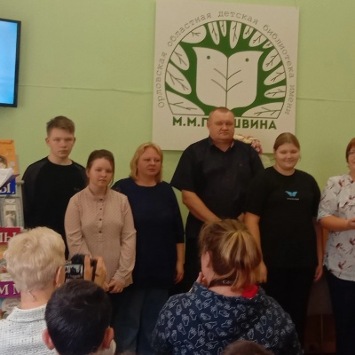 СЕМЕЙНЫЙ КНИЖНЫЙ ШКАФ 6+ 0 СЕМЕЙНЫЙ КНИЖНЫЙ ШКАФ 6+ 0